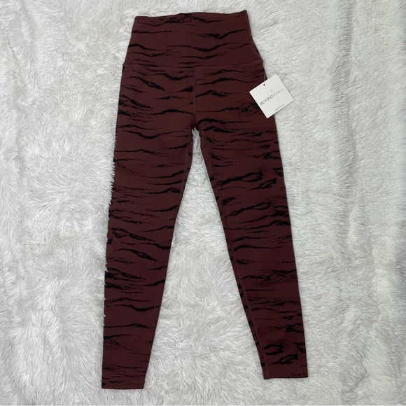 Beyond Yoga Pants - New Beyond Yoga Women's High Waisted Midi Legging Rosewood Brown Jacquard Sz Xs
